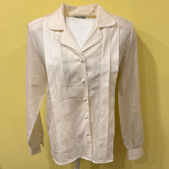 Tops - Vintage Elegant Lightweight Button-Up Blouse